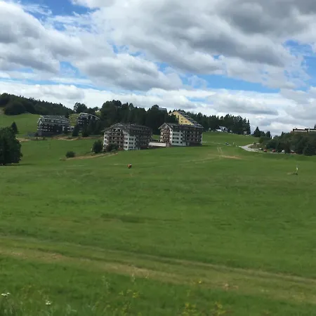 アパート 6 Triangel ドノヴァリ