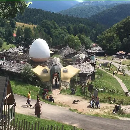 アパート 6 Triangel ドノヴァリ