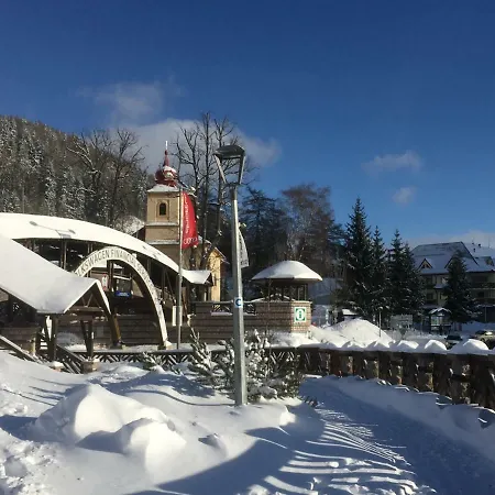 アパート 6 Triangel ドノヴァリ